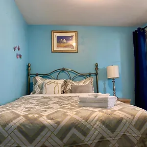 Holiday home Ozone Homes-private Basement Unit 